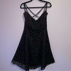 VTG Gunne Sax Size 11/12 Burnout Velvet Formal Dress Black Red